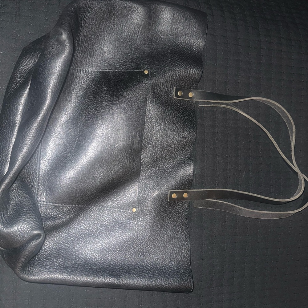 Oversized pebbles black tote bag
